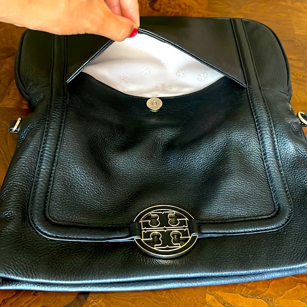 Tory Burch black leather handbag - Picture 6 of 10